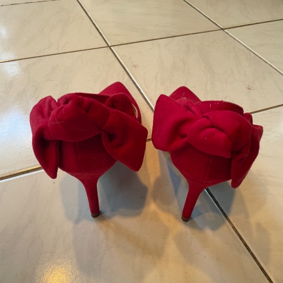 Jessica Simpson Pumps - Picture 3 of 4